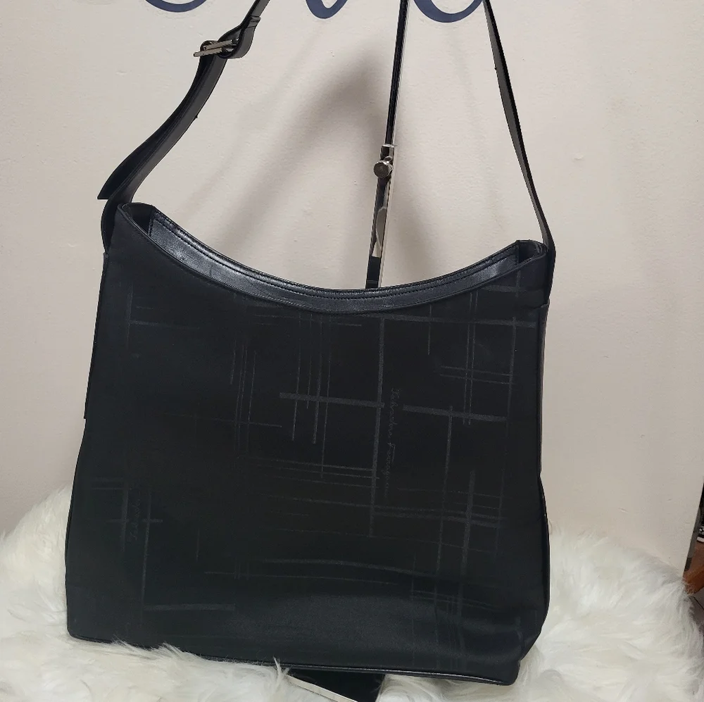 Like New condition Ferragamo Shoulder Bag Black Nylon